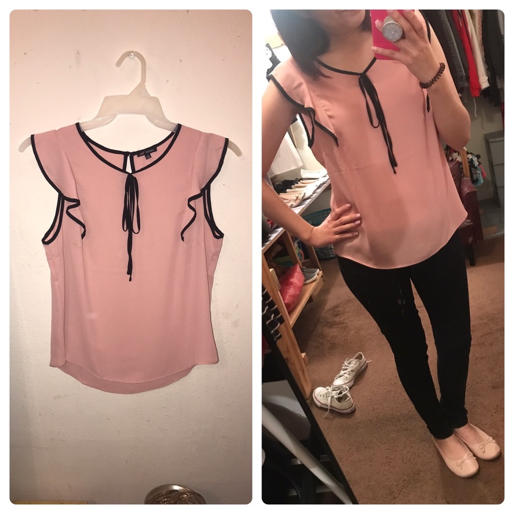 Pale Pink & Black Dressy Top 💖